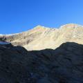 Pointe Bazillac (2975 m), fausse brèche, doigt, et Taillon (3144 m) au lever du soleil